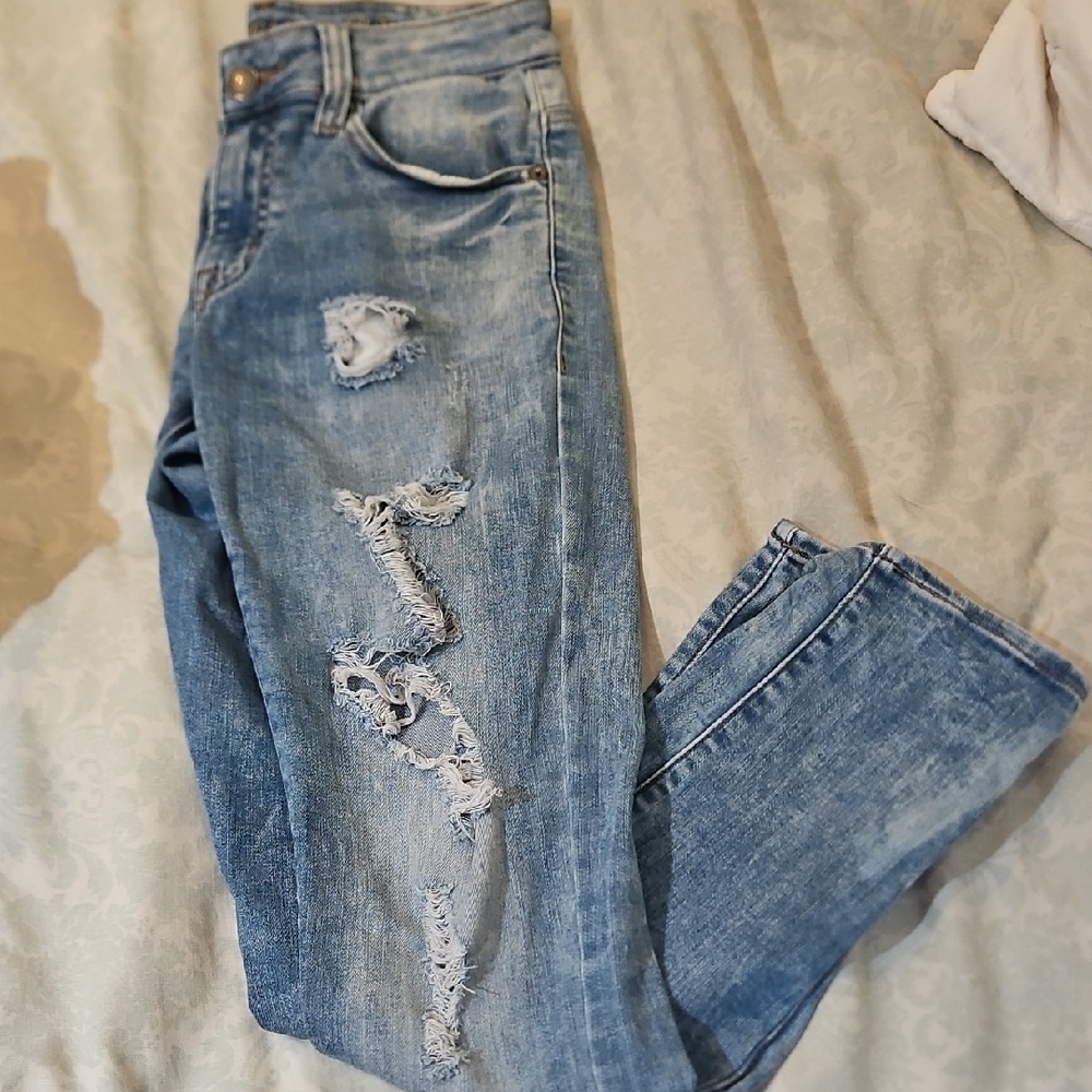 American Eagle Outfitters Light Blue Distressed Boyfriend Jeans